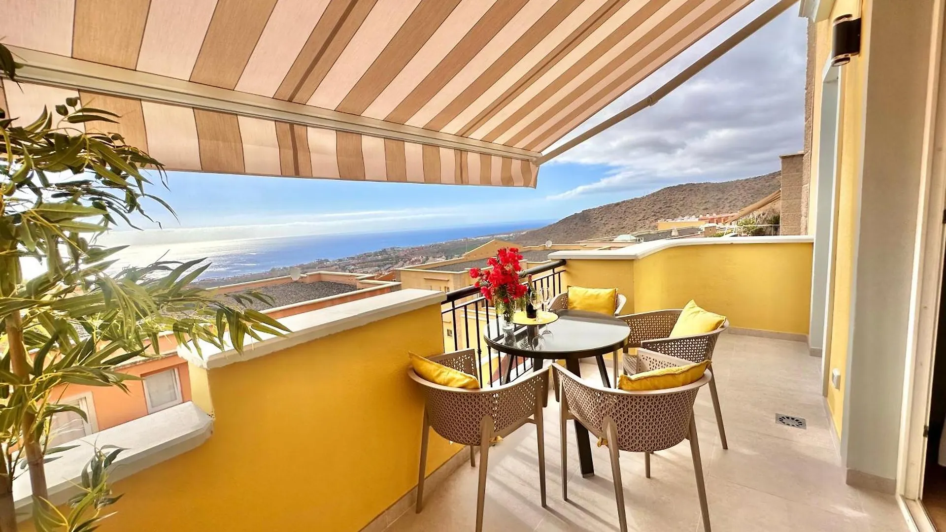 Sunshine Apartment With Sea Viev Costa Adeje