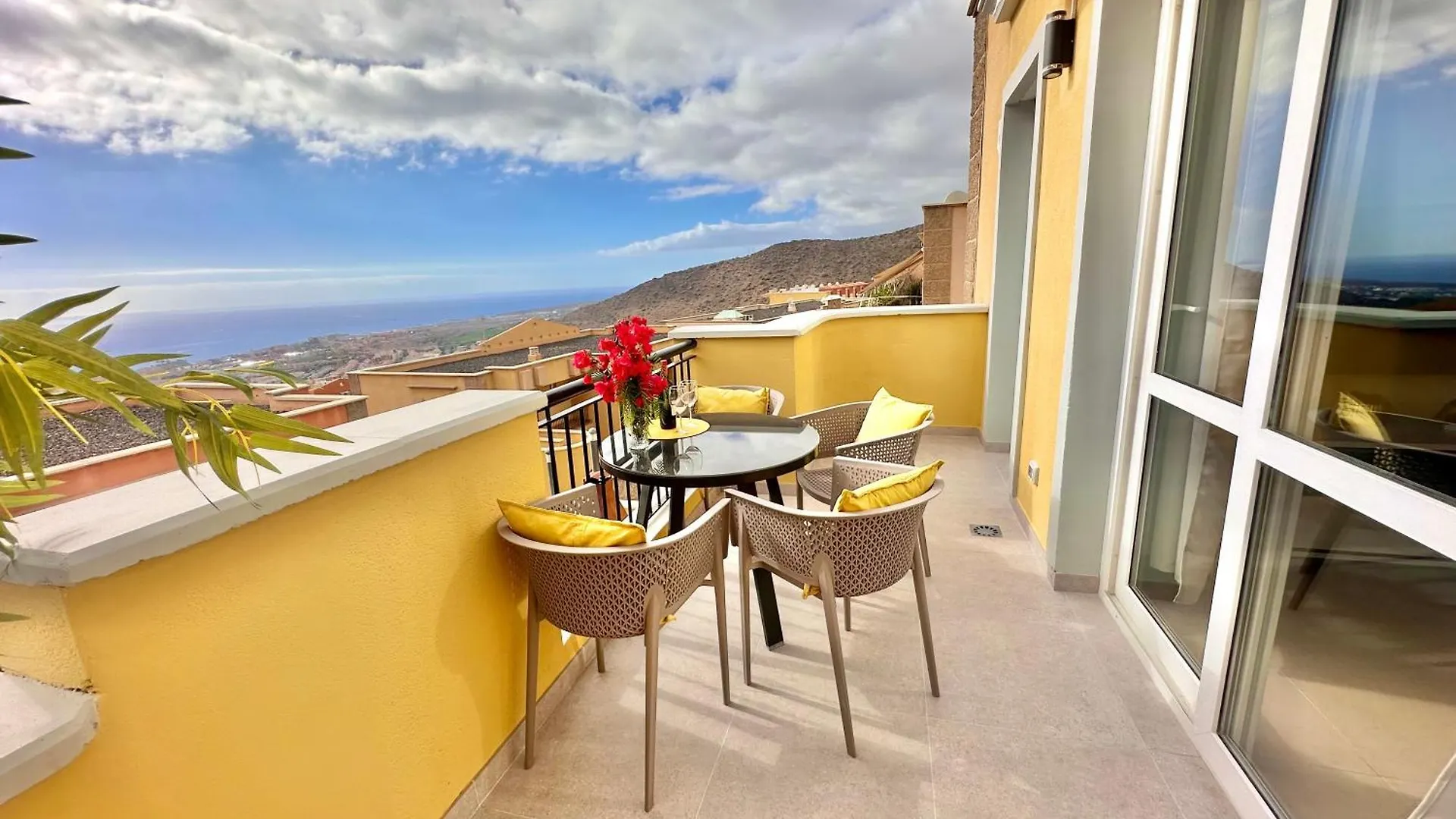 Sunshine Apartment With Sea Viev Costa Adeje